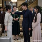 Cô dâu b///ầu 8 tháng ngày cưới mẹ chồng không cho vào cửa trước