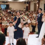 Ngày đưa tro cốt mẹ ruột về quê, tôi vừa bước vào nhà đã thấy chồng tổ chức tiệc mừng