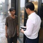 Vợ vừa kí vào đơn ly hôn chồng hí hửng mua nhẫn kim cương giá 1 tỷ cầu hôn bạn gái