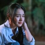 Tưởng được tâ-n h-ôn với chồng, ai ngờ đêm đầu tiên tôi phải nhường giường cho mẹ chồng vì bà “say rượu” — đến sáng dậy, thấy ga trải giường dính 1 thứ khiến tôi cứng đ-ờ người