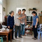 Người mẹ ấy bước ra khỏi nhà trong buổi sáng bình thường như bao ngày, chỉ nói một câu “Mẹ đi chợ một lát rồi về”
