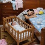 Chồng để lại đơn l//y hôn, hí hửng kéo vali chứa 4 tỷ đồng tiền mặt sang sống với nhâ//n tình.
